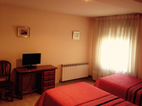  Hostal Nicolás  Мединасели